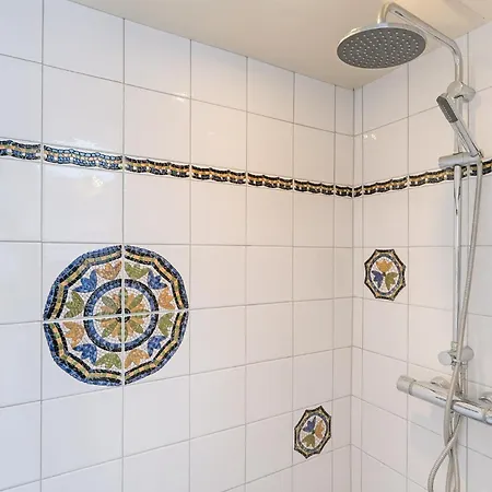 Linde 5 - Klepperstee Ouddorp Met Jacuzzi - Not For Companies Holiday home