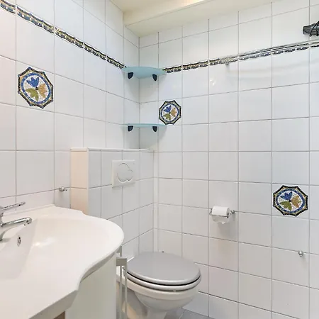 Linde 5 - Klepperstee Ouddorp Met Jacuzzi - Not For Companies *